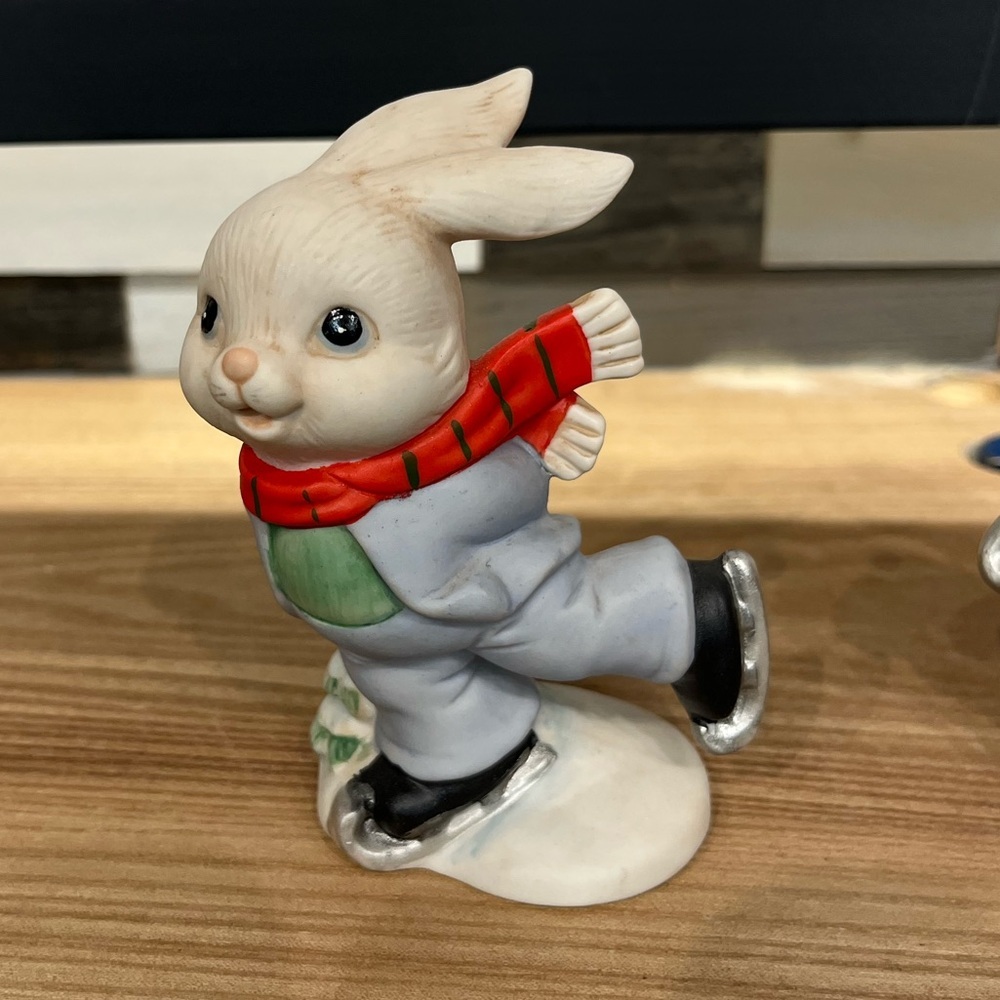 Homco Christmas skating bunnies set of 2 - Picture 3 of 11